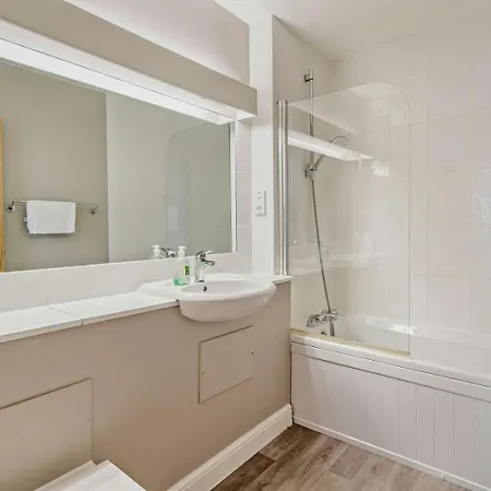 بيت للعطل 3 Bed In Penrith Oc-85896 *